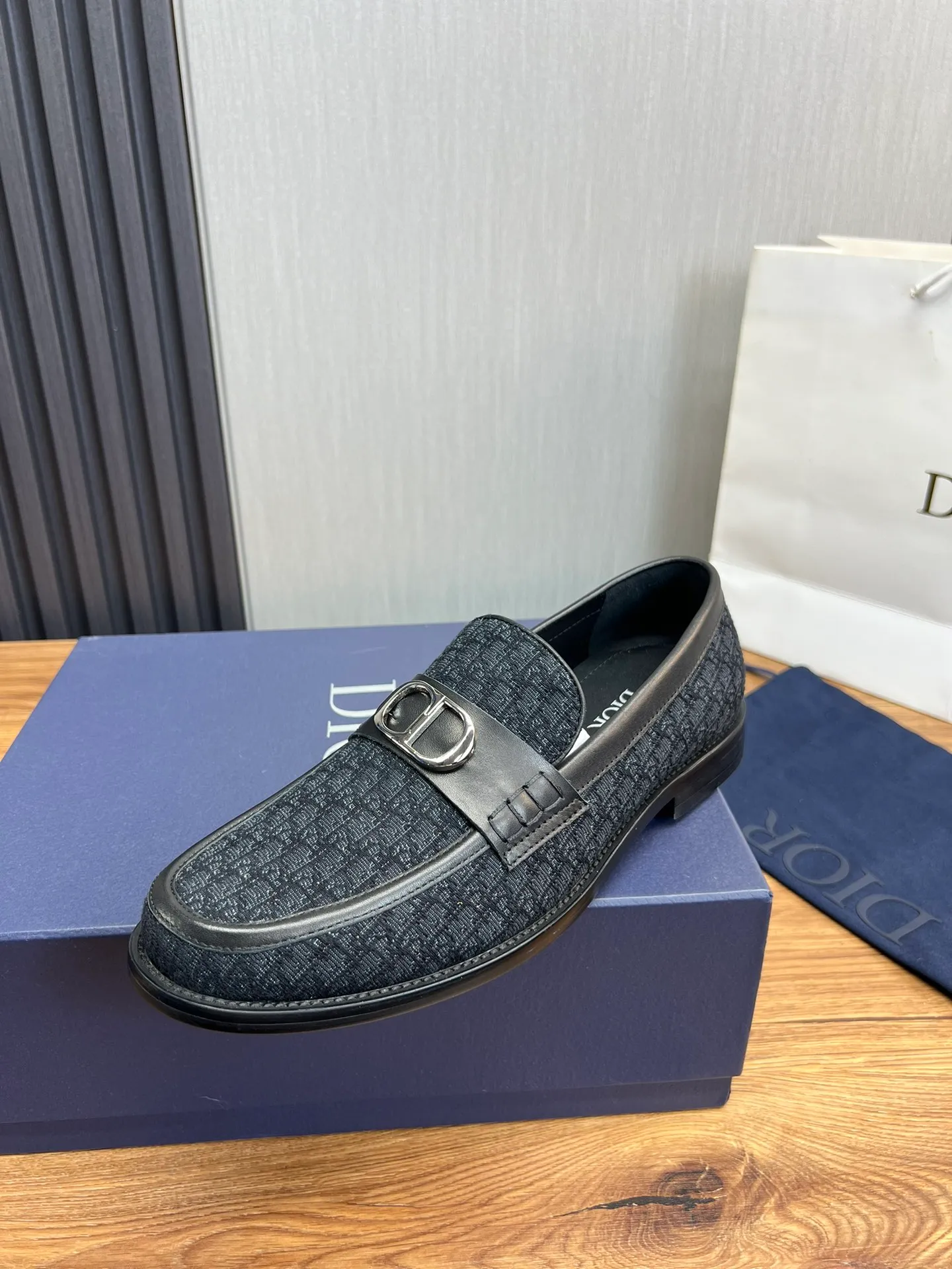 Men's men's shoes 💰580💰 Dior men's business casual leather shoes 👞all made of imported original brand leather, just to create a more comfortable wearing experience, upper: original cowhide ➕ imported sheepskin lining, original non-slip and wear-resistant rubber outsole ✔️36-45 (38.45 non-refundable)